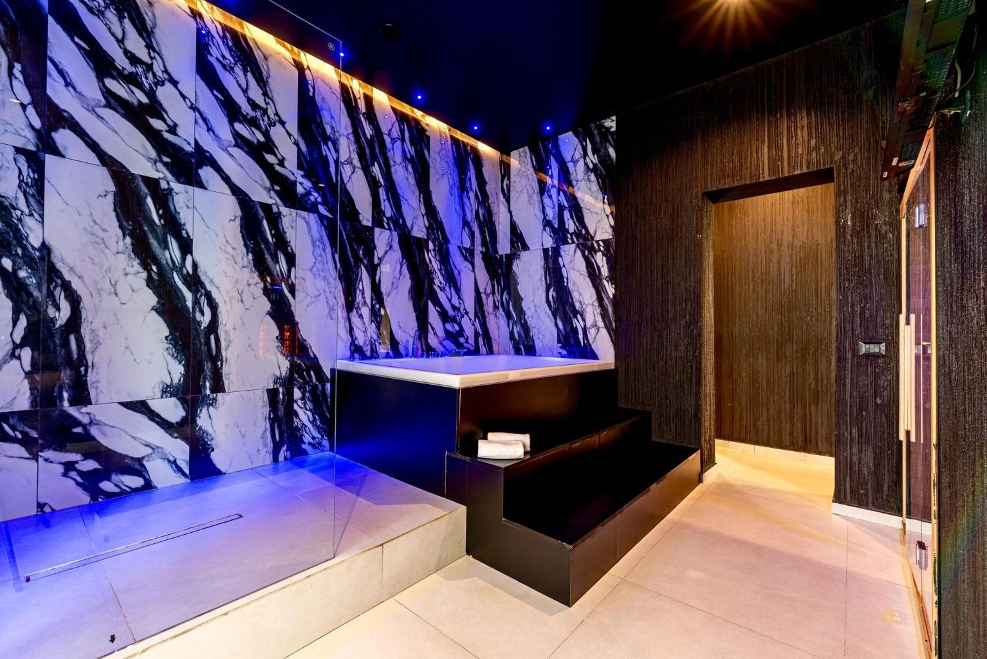 Amari120suite&spa Couette-café Palerme